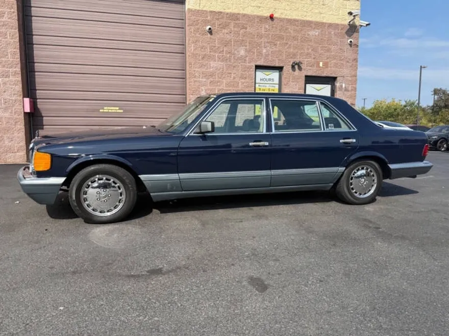 1987 Mercedes Benz 420 photo 1