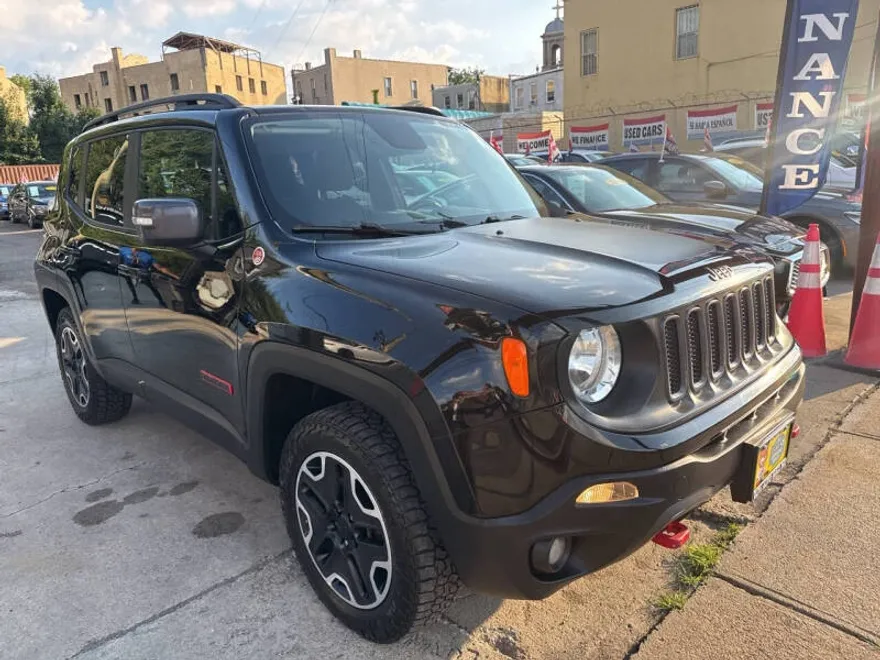 2016 Jeep Renegade Trailhawk photo 1