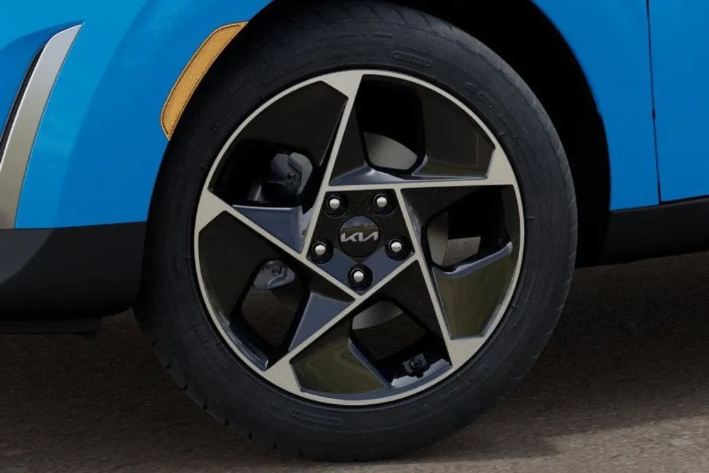 2025 Kia Soul EX photo 1