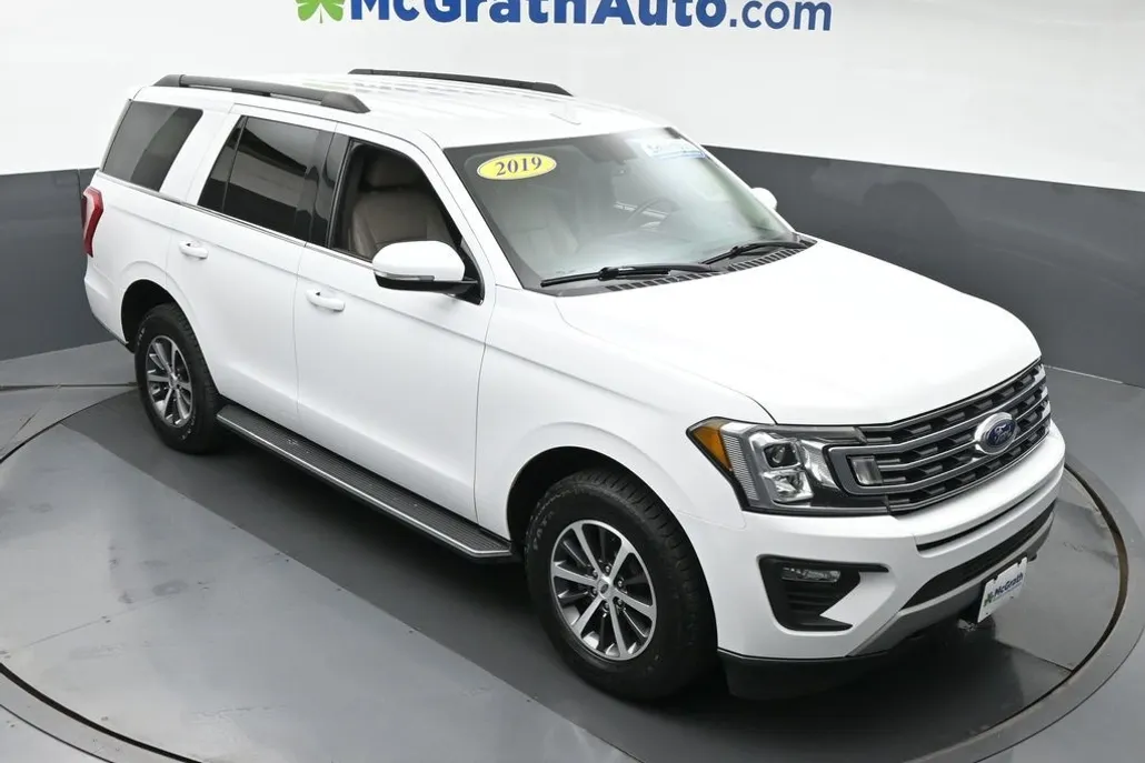 2019 Ford Expedition XLT photo 1