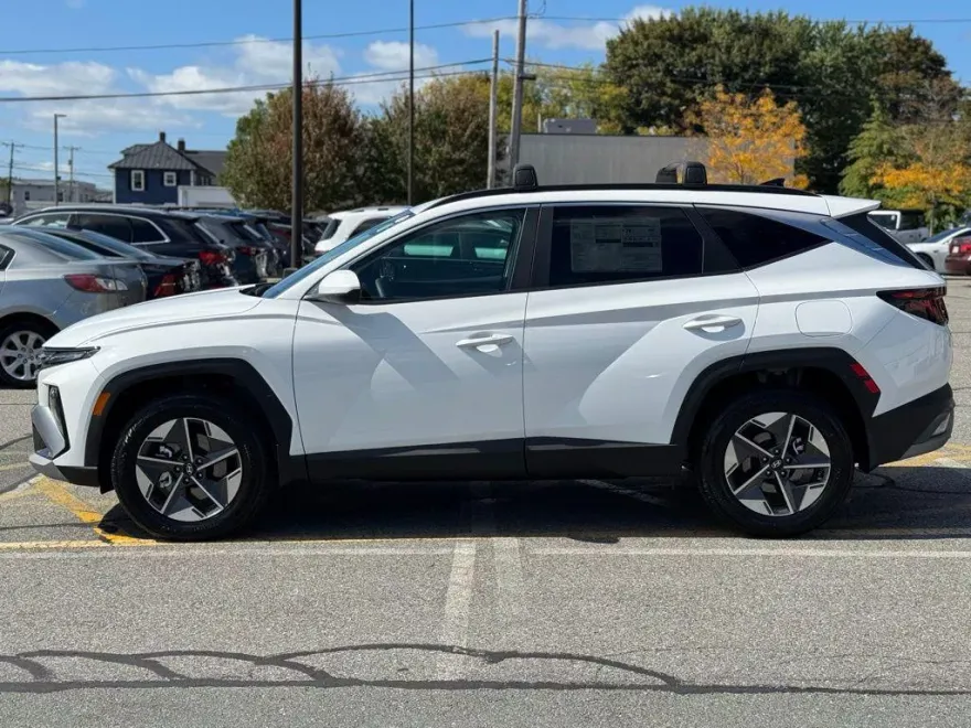 2025 Hyundai Tucson SEL photo 1