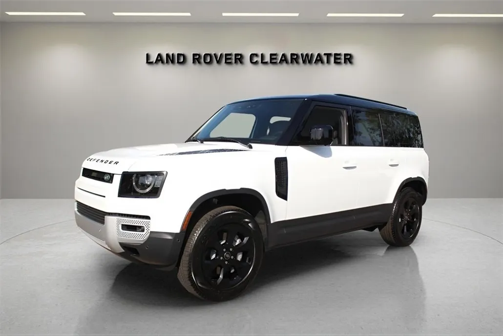 2025 Land Rover Defender 110 S photo 1