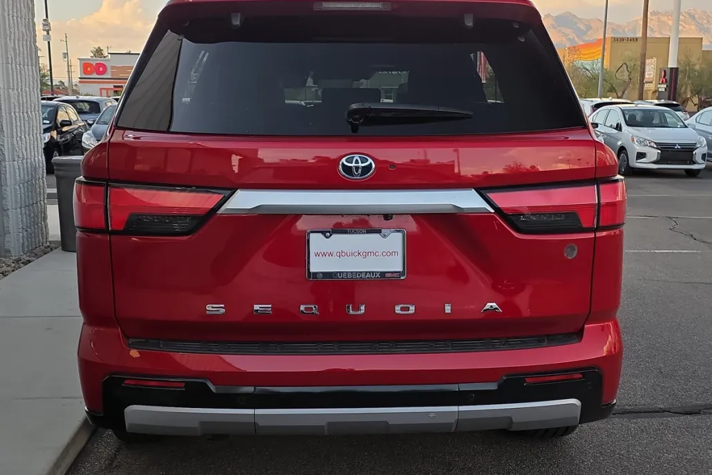 2024 Toyota Sequoia Capstone photo 1