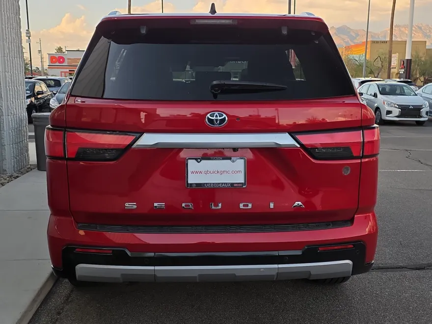 2024 Toyota Sequoia Capstone photo 1