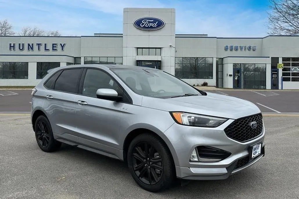 2022 Ford Edge ST photo 1
