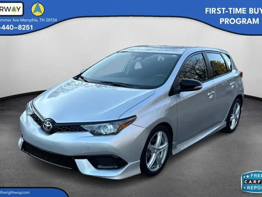 2017 Toyota Corolla iM photo 1