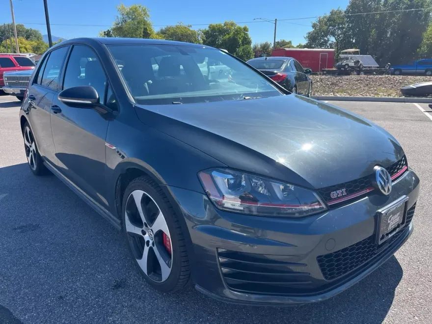 2017 Volkswagen Golf GTI S photo 1