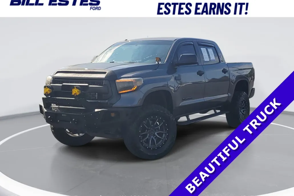2017 Toyota Tundra SR5 photo 1