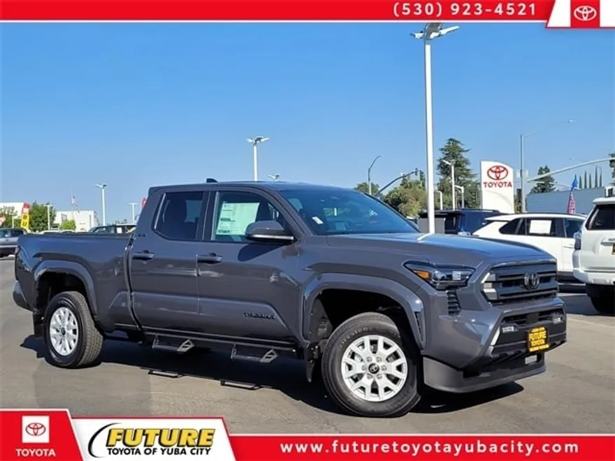 2025 Toyota Tacoma SR5 photo 1