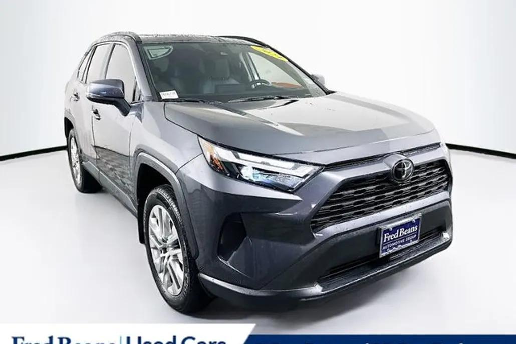 2024 Toyota RAV4 XLE Premium photo 1