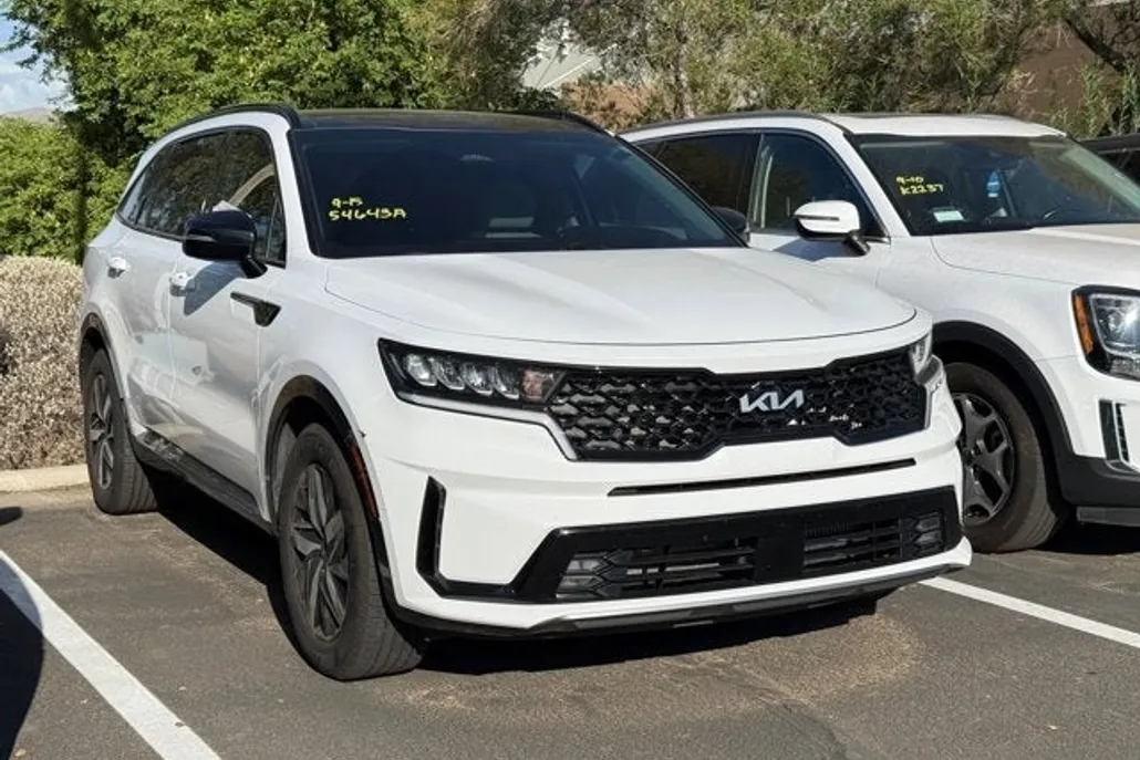 2022 Kia Sorento EX photo 1