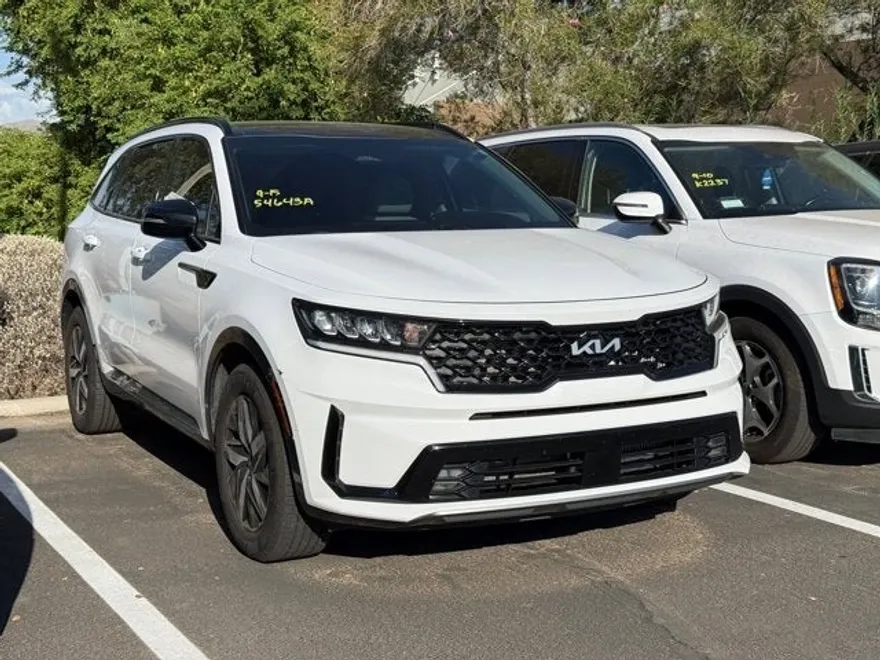 2022 Kia Sorento EX photo 1