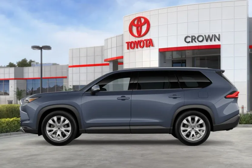 2026 Toyota Highlander Limited Hybrid photo 1