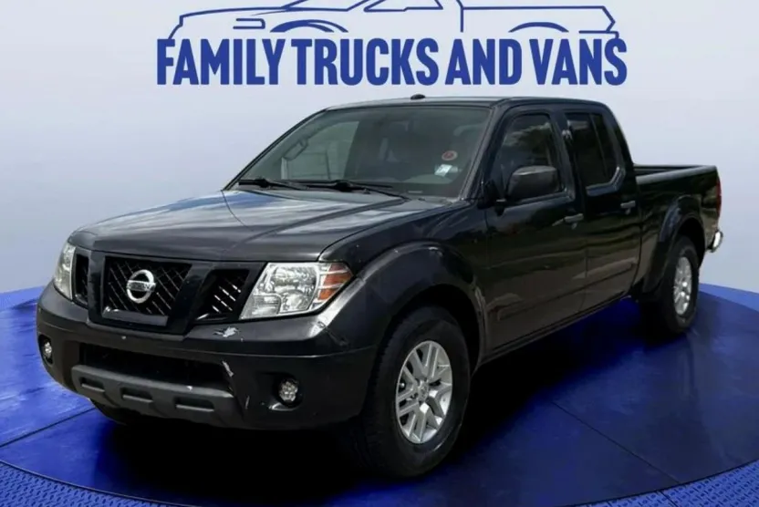 2017 Nissan Frontier SV photo 1