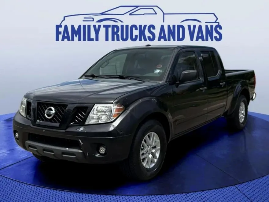 2017 Nissan Frontier SV photo 1