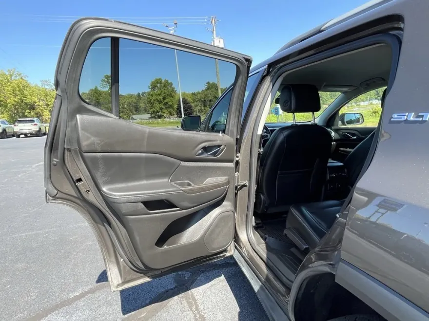 2019 Gmc Acadia SLT photo 1