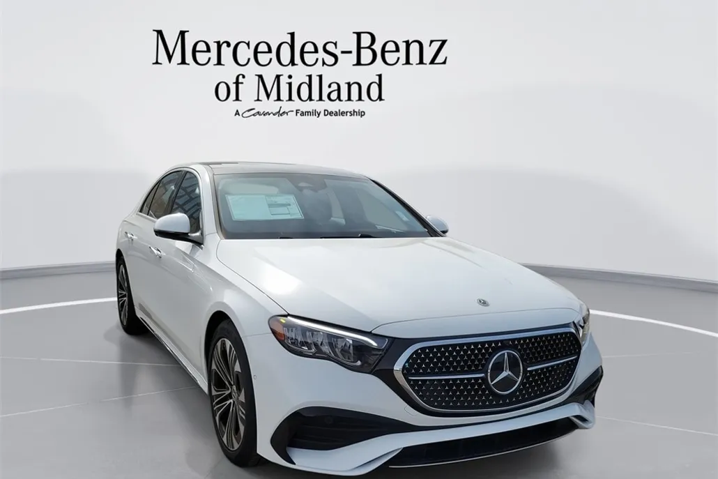2025 Mercedes Benz E 450 4MATIC photo 1
