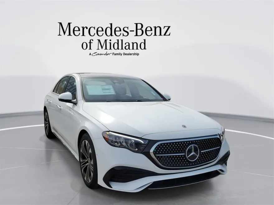2025 Mercedes Benz E 450 4MATIC photo 1