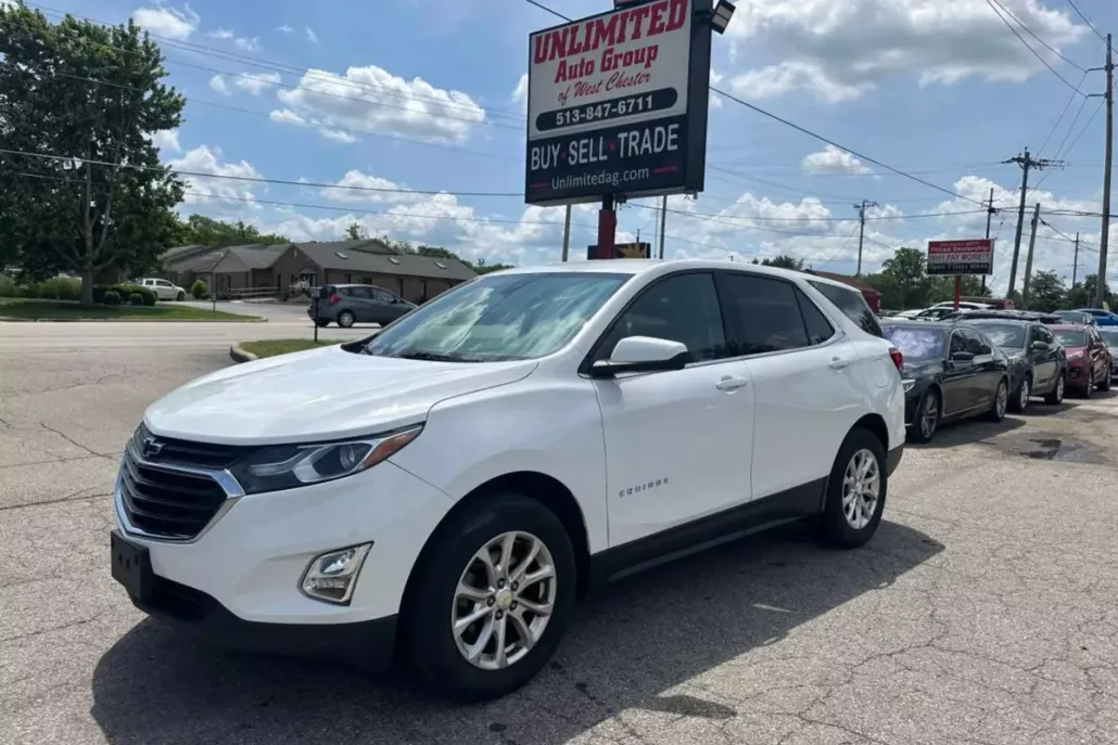 2020 Chevrolet Equinox LT photo 1