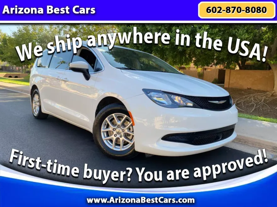 2022 Chrysler Voyager LX photo 1