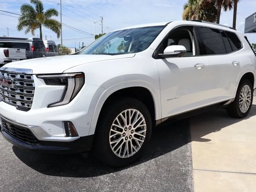 2026 Gmc Acadia Denali photo 1