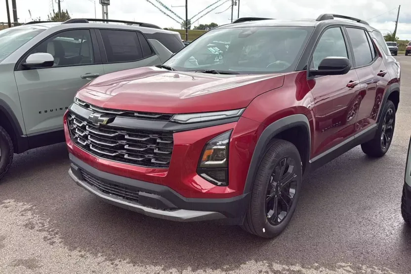 2026 Chevrolet Equinox LT photo 1
