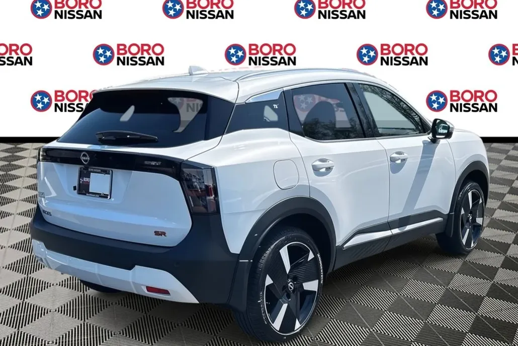 2025 Nissan Kicks SR photo 1