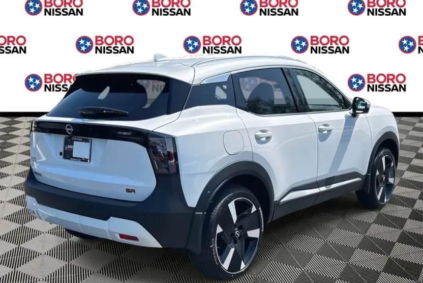 2025 Nissan Kicks SR photo 1