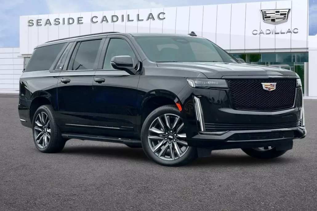 2023 Cadillac Escalade ESV Sport photo 1