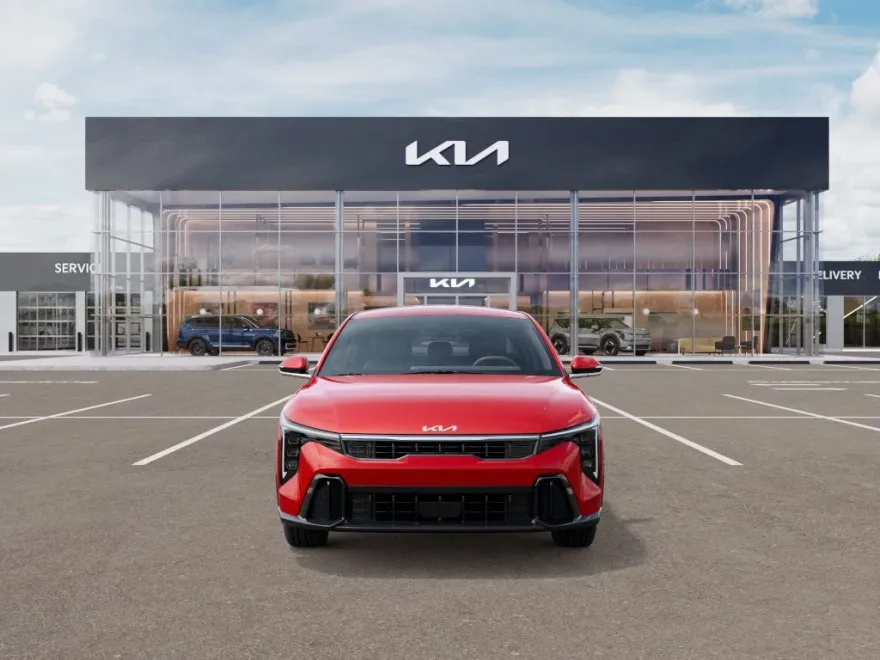 2025 Kia K4 GT-Line photo 1