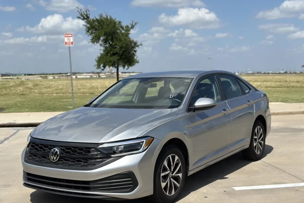 2024 Volkswagen Jetta S photo 1
