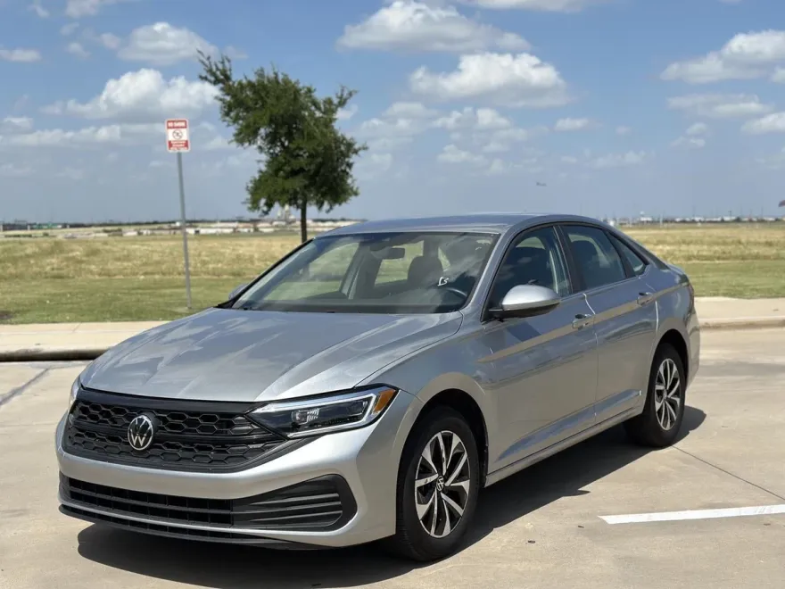 2024 Volkswagen Jetta S photo 1
