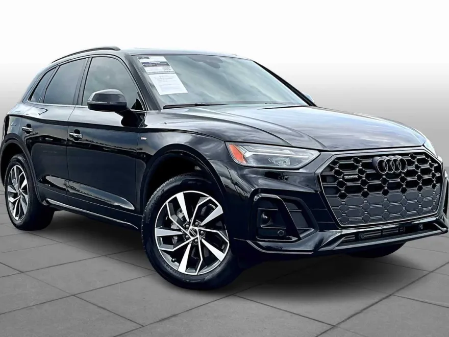 2024 Audi Q5 S line Premium photo 1