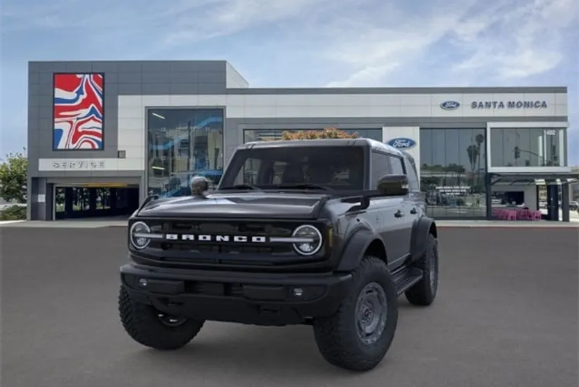 2025 Ford Bronco Outer Banks photo 1