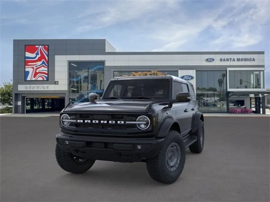 2025 Ford Bronco Outer Banks photo 1