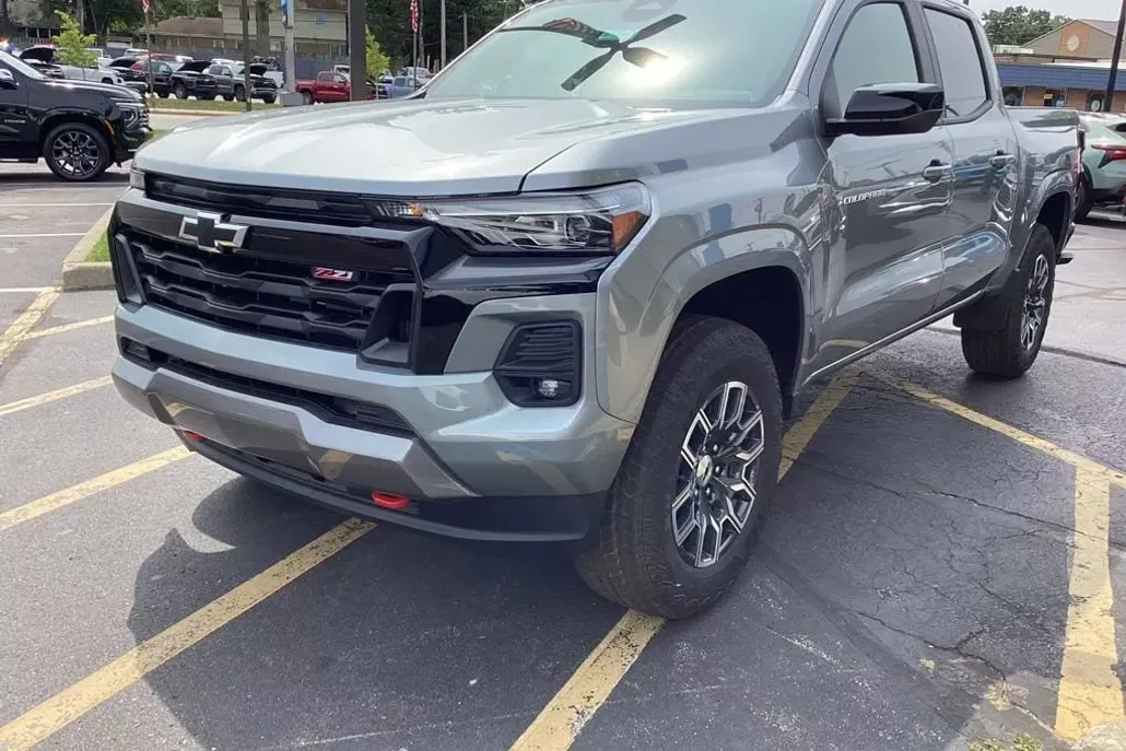 2026 Chevrolet Colorado Z71 photo 1