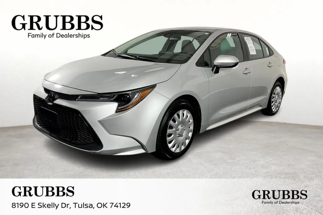 2022 Toyota Corolla LE photo 1