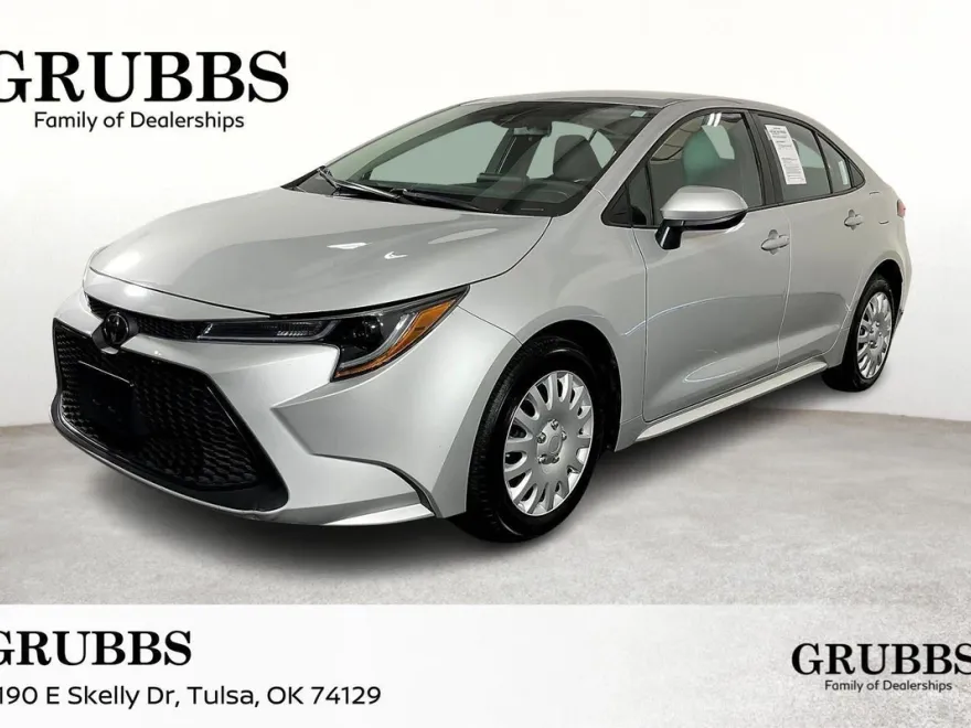 2022 Toyota Corolla LE photo 1