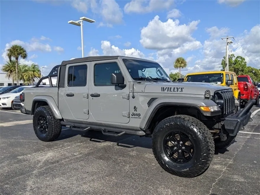2021 Jeep Gladiator Sport photo 1