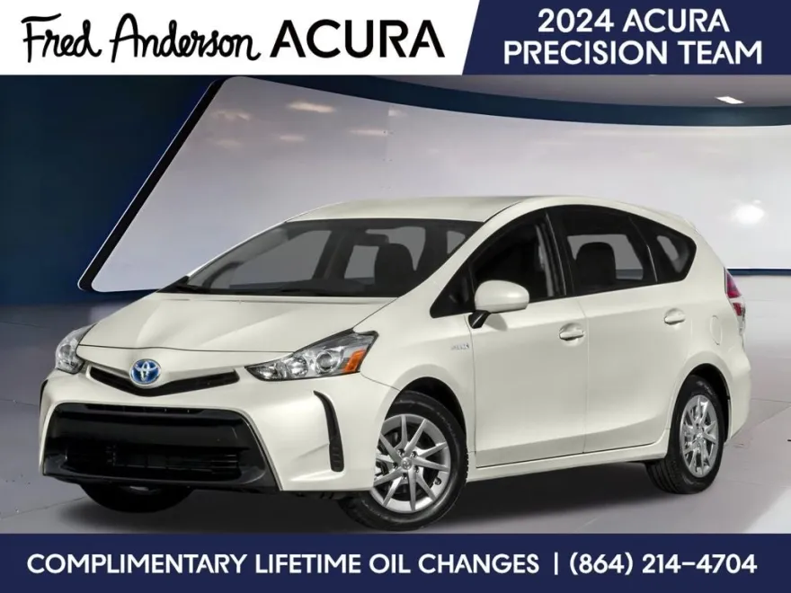 2017 Toyota Prius V Five photo 1