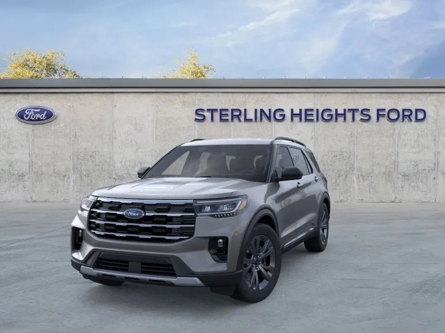 2025 Ford Explorer photo 1