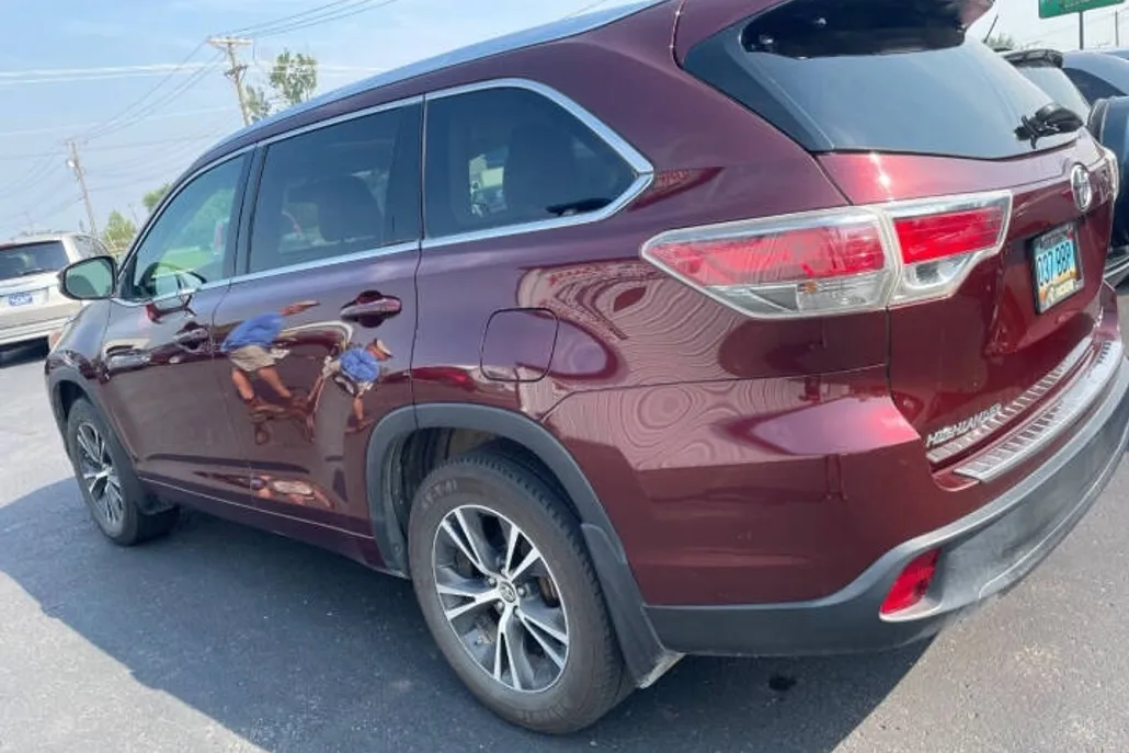 2016 Toyota Highlander XLE photo 1