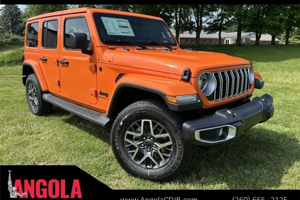 2025 Jeep Wrangler Unlimited Sahara photo 1