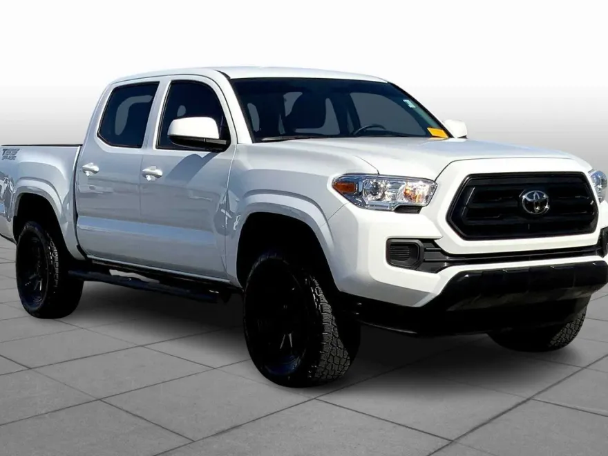 2023 Toyota Tacoma SR V6 photo 1