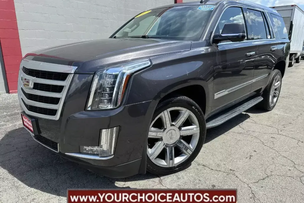2017 Cadillac Escalade Luxury photo 1