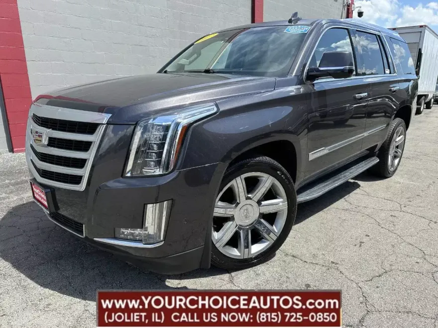 2017 Cadillac Escalade Luxury photo 1