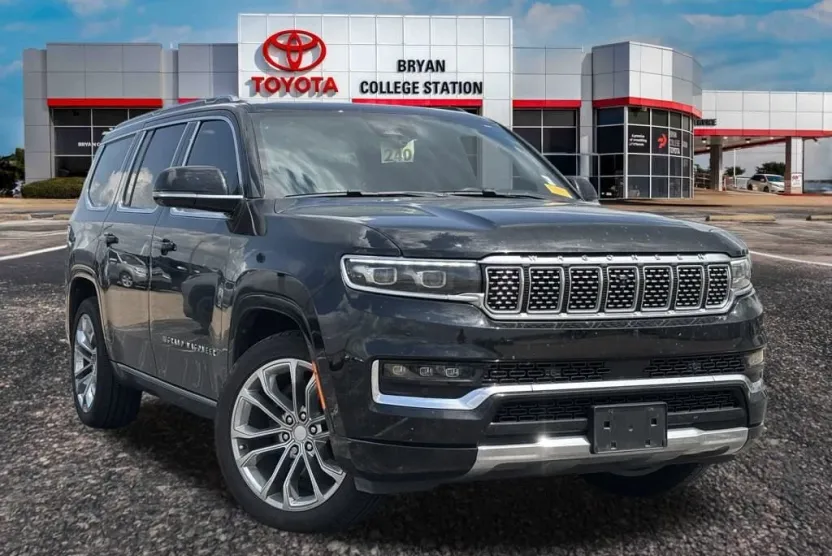 2022 Jeep Grand Wagoneer II photo 1