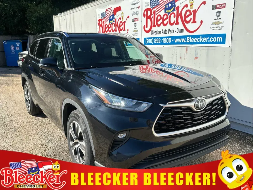 2020 Toyota Highlander XLE photo 1