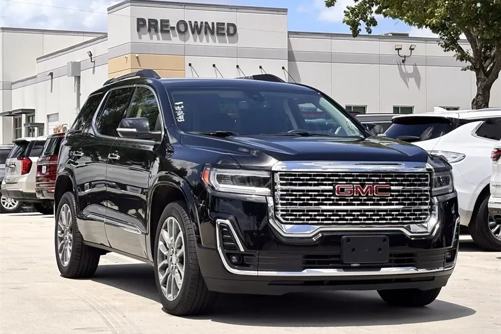 2023 Gmc Acadia Denali photo 1