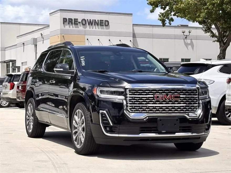 2023 Gmc Acadia Denali photo 1